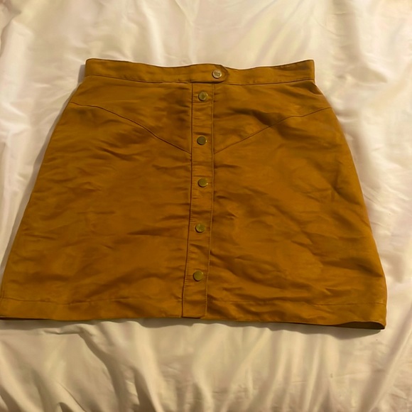 Cute brown skirt, perfect for Fall !! 🍂 - Picture 1 of 2